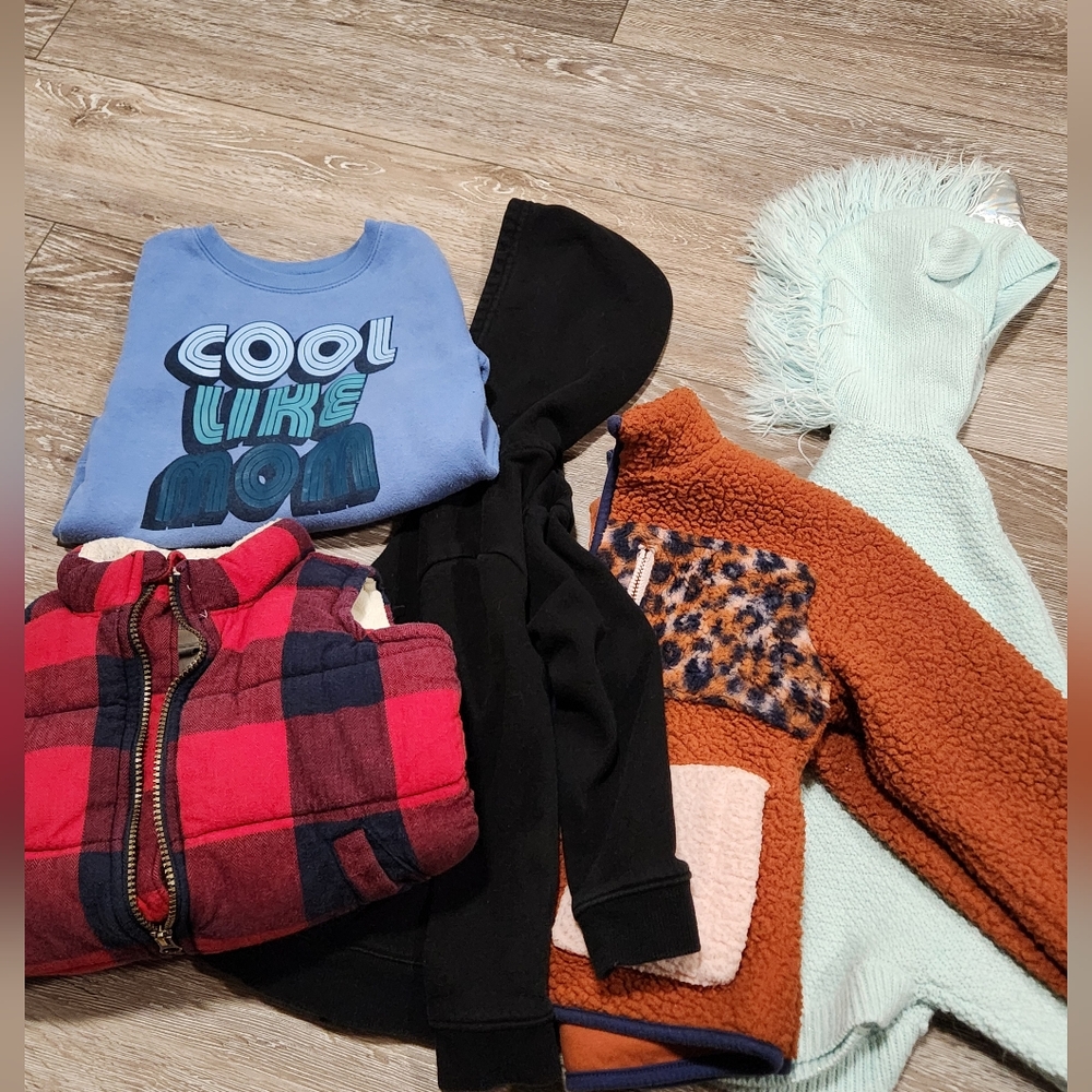 4T Sweaters & Vest Bundle. 5 Pieces!